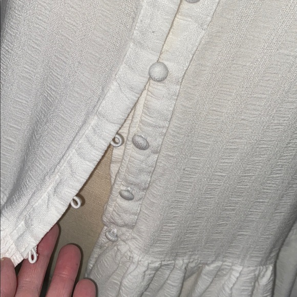 JAPNA Elegant White Button-Down Peplum Top SIZE Medium 100% Vicose - Picture 3 of 8